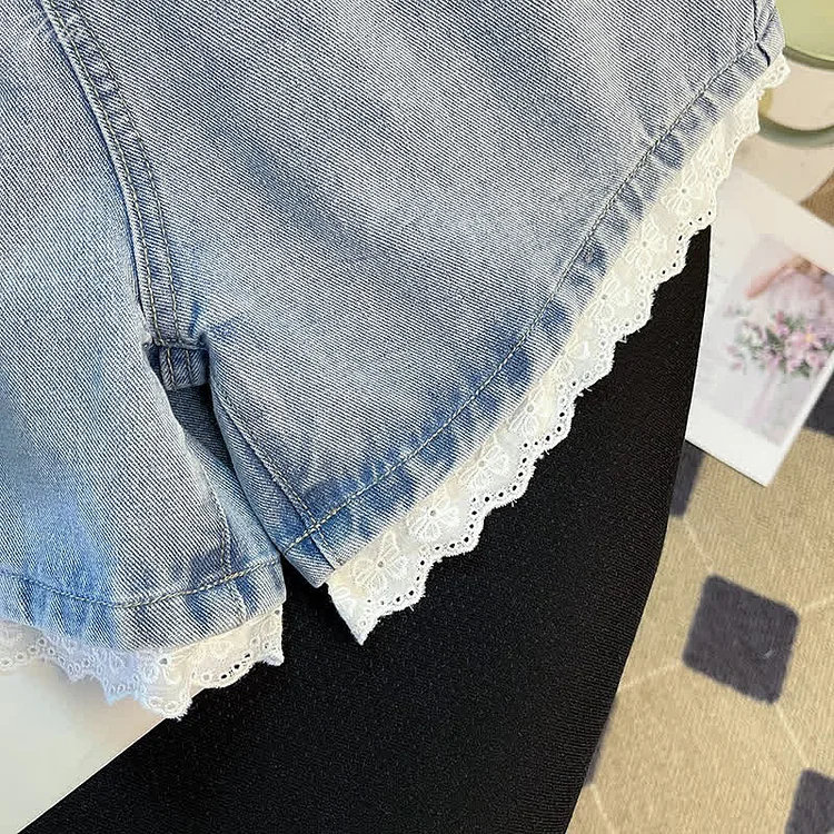 High Waist Pearl Decor Lace Hem Denim Shorts_yythkg (2).jpg